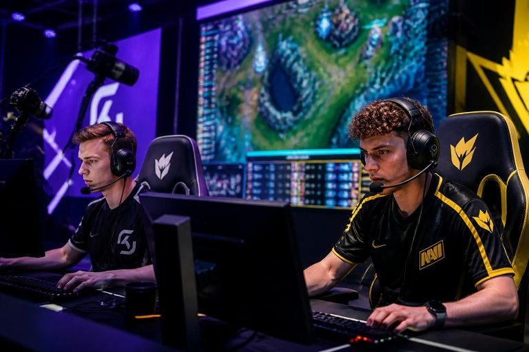 découvrez notre pronostic détaillé pour le match entre sk gaming et natus vincere en lol esport lec du 8 août 2026. analyse des équipes, stratégies et conseils pour parier avec succès.